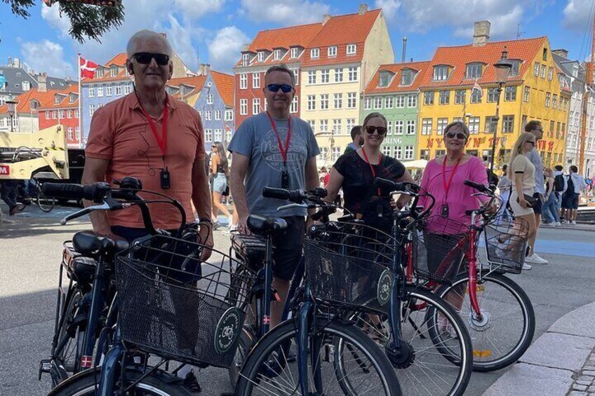 3 hour Copenhagen Combined Food and Guided E-Bike Tour