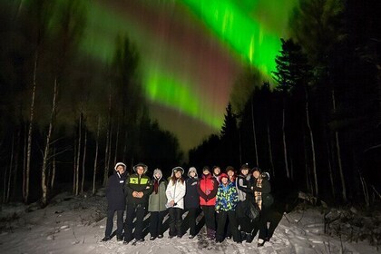 Small Group Northern Lights Hunting with BBQ and visiting Cabin