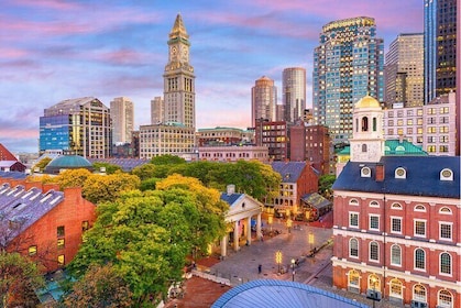 Private Walking Tour with a Local Guide in Boston