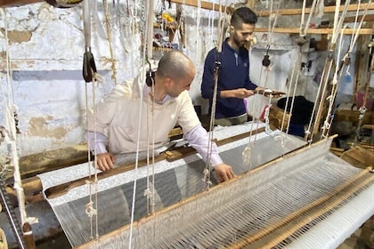 Private Traditional Wool Workshop with Local Artisans