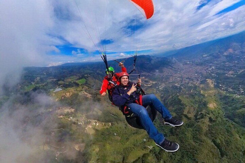 Paragliding in Medellin 15 minutes