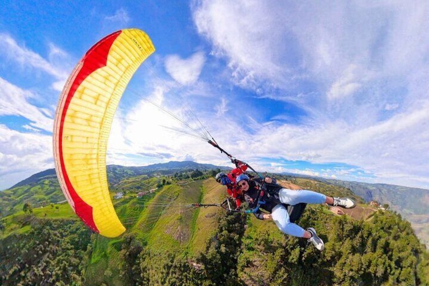 Paragliding in Medellin 15 minutes