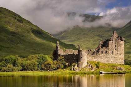 Full-Day Oban Castles and Glencoe Guided Tour from Glasgow