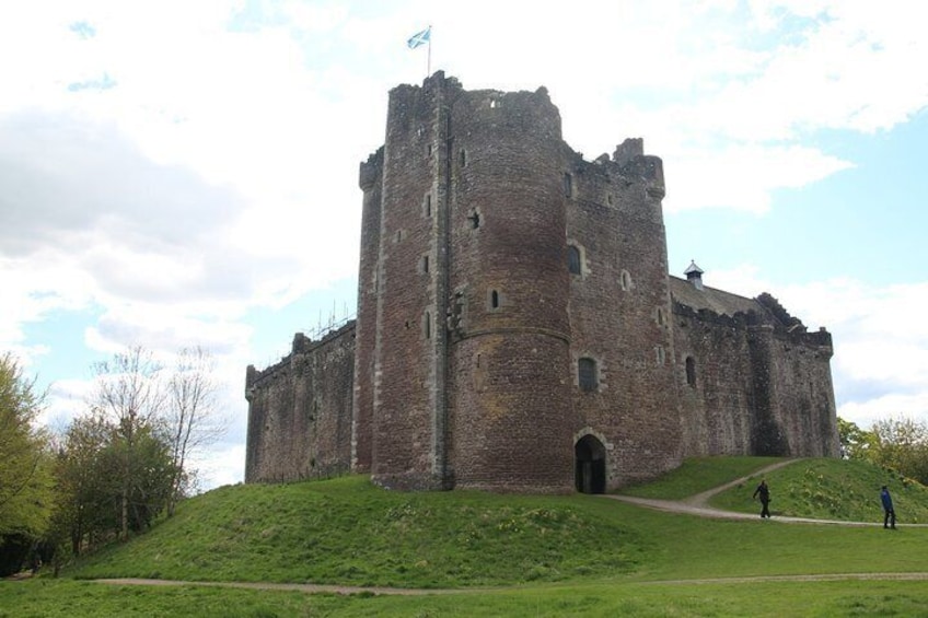 Full-Day Highland Lochs Glens and Castles Tour from Edinburgh