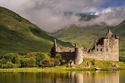 Full-Day Highland Lochs Glens and Castles Tour from Edinburgh