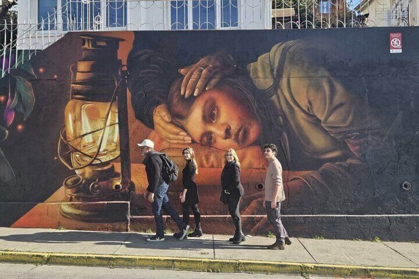 Brazilian Family discovering murals