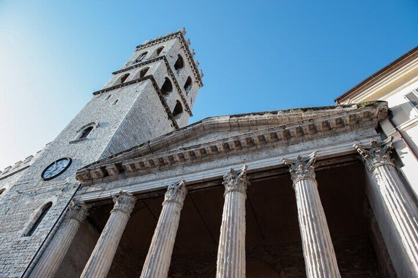 Assisi Walking Tour by Local Guide with St. Francis Basilica