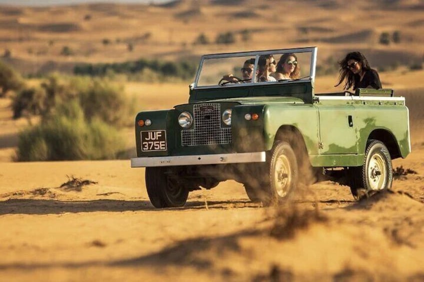 VINTAGE LAND ROVER