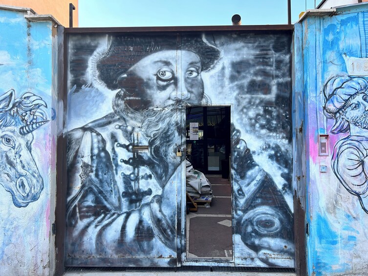 Creative Rome: Urban Art & Aperitivo Walk Through Pigneto