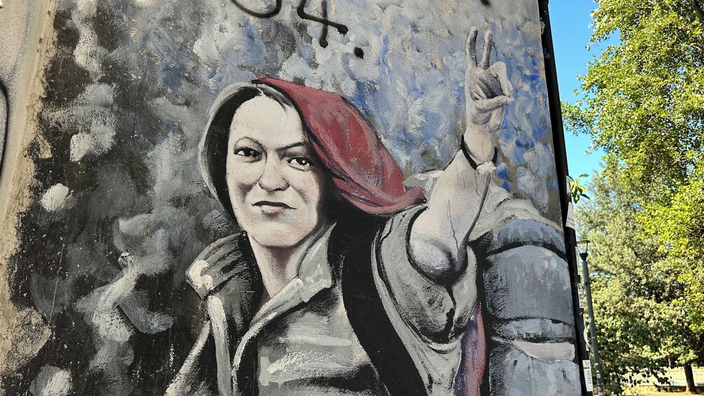 Creative Rome: Urban Art & Aperitivo Walk Through Pigneto