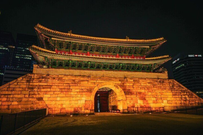 Seoul: Colonial History Tour with Prison&Palace, Market Food