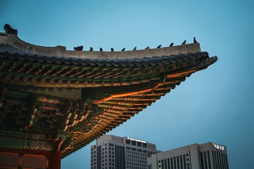 Seoul: Colonial History Tour with Prison&Palace, Market Food