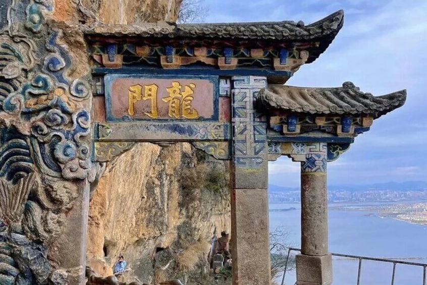 Kunming Western Hills Scenic Area Private Tour