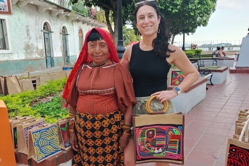Half Day City and Canal Tour with PLAYA BONITA Pick-up included