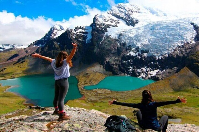 Trekking Through the 7 Lagoons of Ausangate