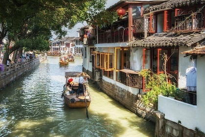 Half-Day Zhujiajiao Water Town Wonders Small Group Tour