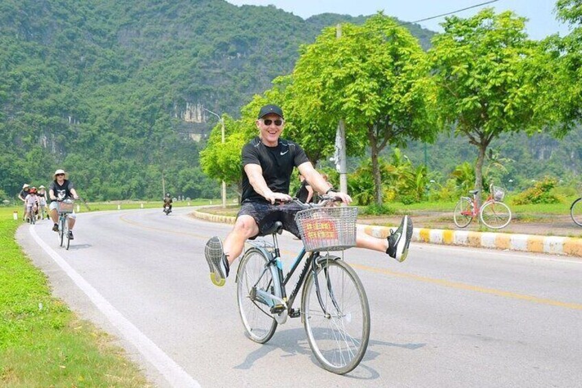 5 Days in North Vietnam Explore the beauty of Ninh Binh, Halong