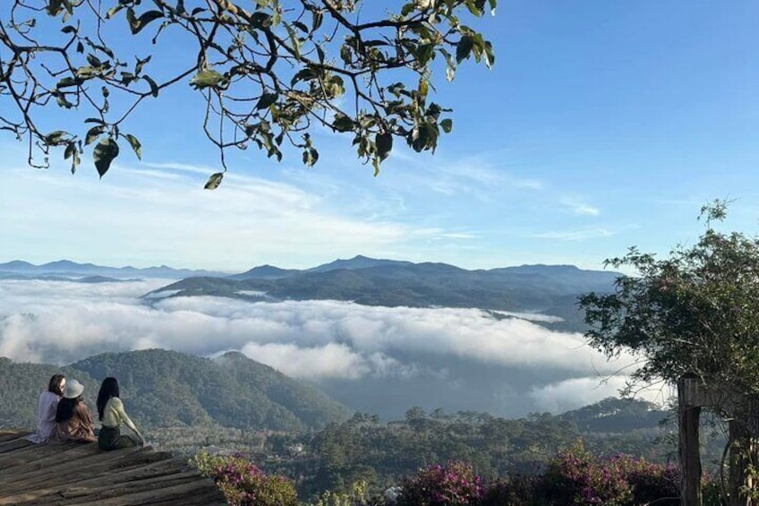 Cloud Watching & The Glow of Dawn In Da Lat From 4am to 9am