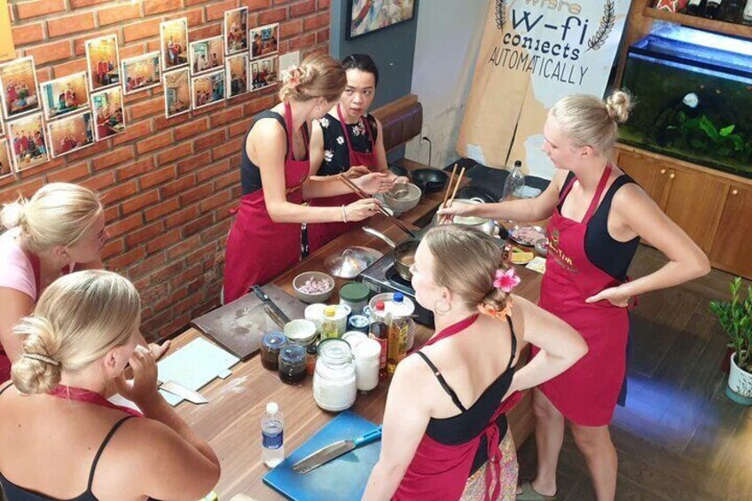 Vietnamese Cooking Class with Local Family in Hue