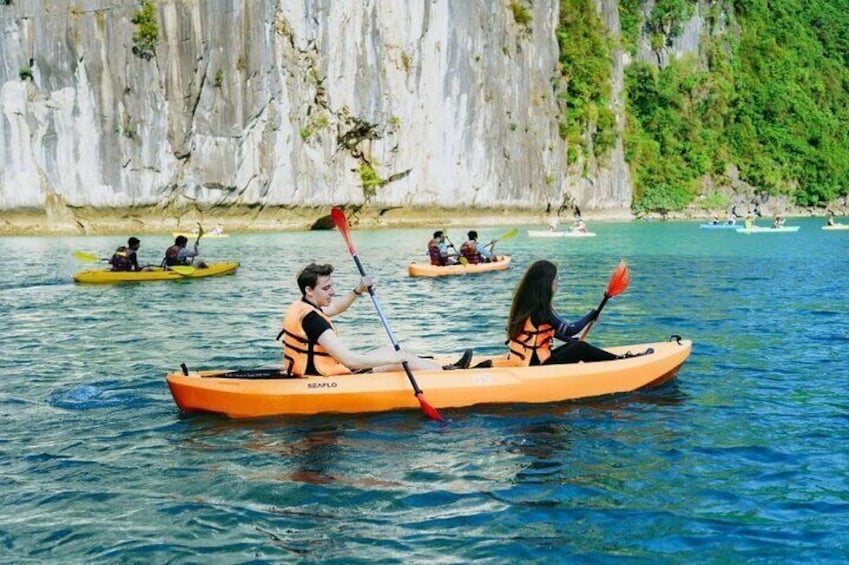 Private Halong Bay One Day Tour with Cave, Kayaking, Bamboo Boat