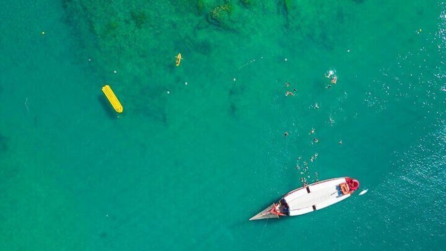 Discover Búzios: Guided Tour with Boat and Lunch