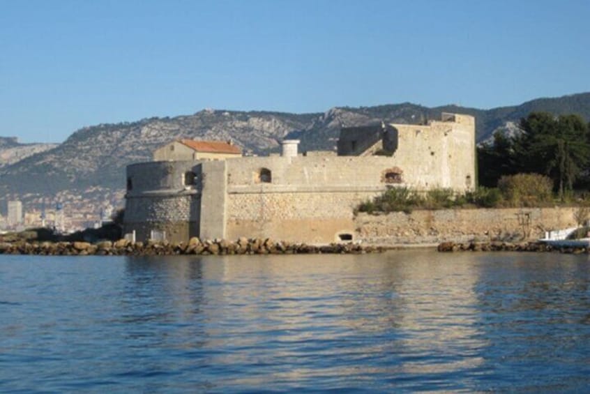 History and Culinary Delights Tour in Toulon City