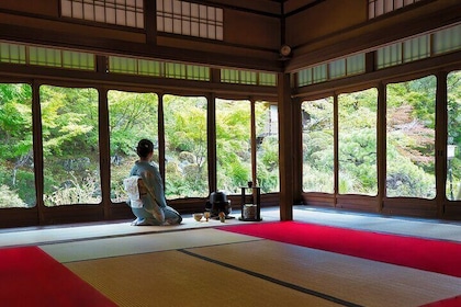 Kyoto Kiyomizi Tea Ceremony with Scenic Garden Views