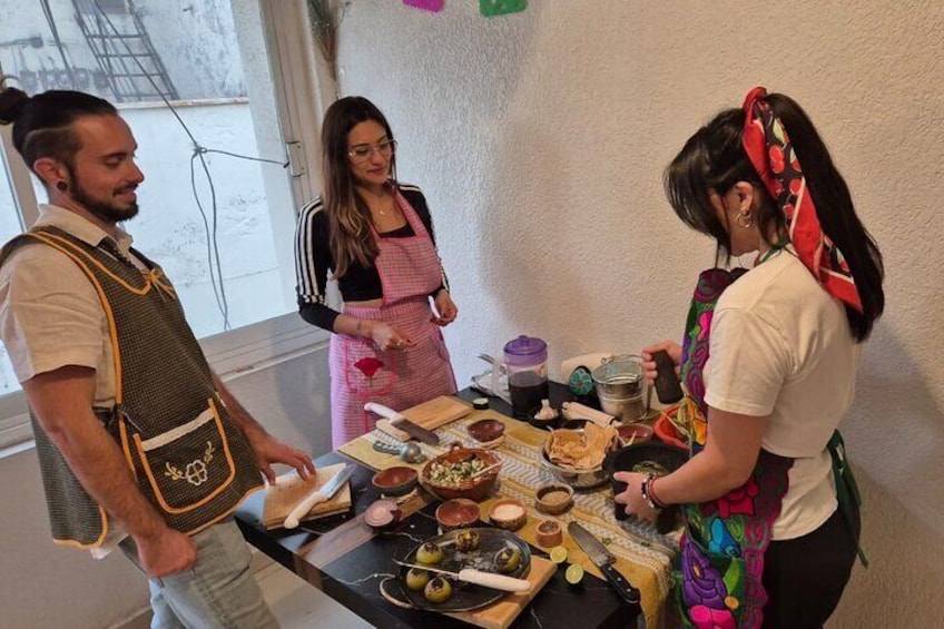 Class of Sauces and Tortillas in Mexico City