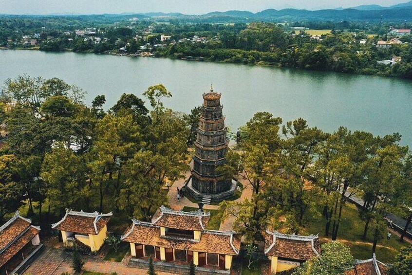  Hue Imperial City, Royal Tombs, Local Markets & Village private tour 