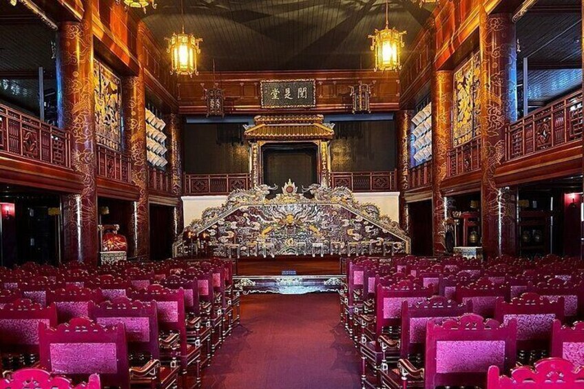  Hue Imperial City, Royal Tombs, Local Markets & Village private tour 