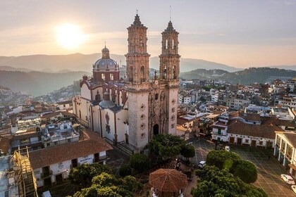 Full-Day Cuernavaca and Taxco Tour from Mexico City