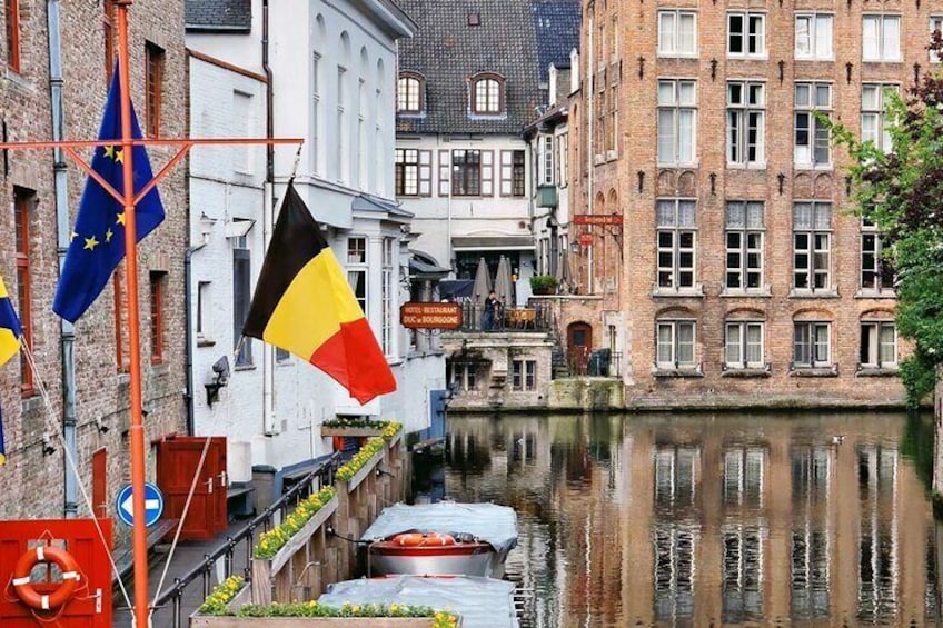 Bruges Food Tour with Locals