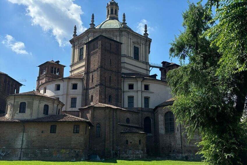 A Self Guided Audio Tour of Navigli District