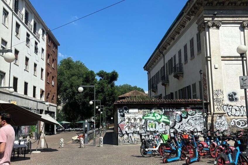 A Self Guided Audio Tour of Navigli District