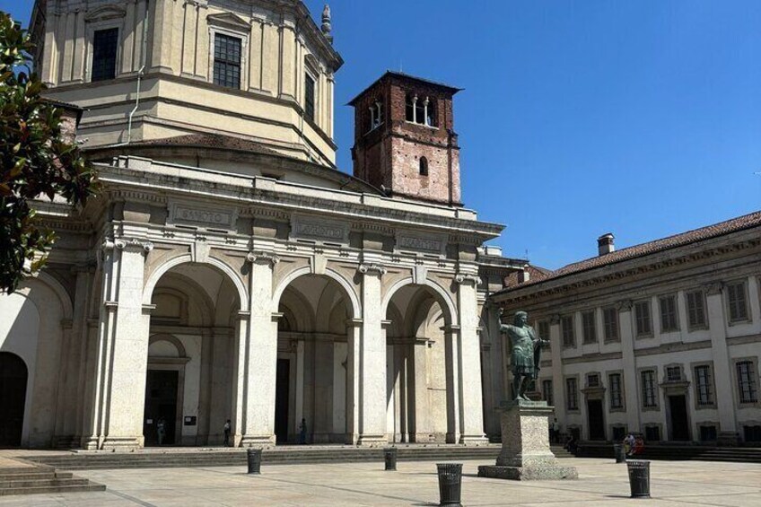 A Self Guided Audio Tour of Navigli District