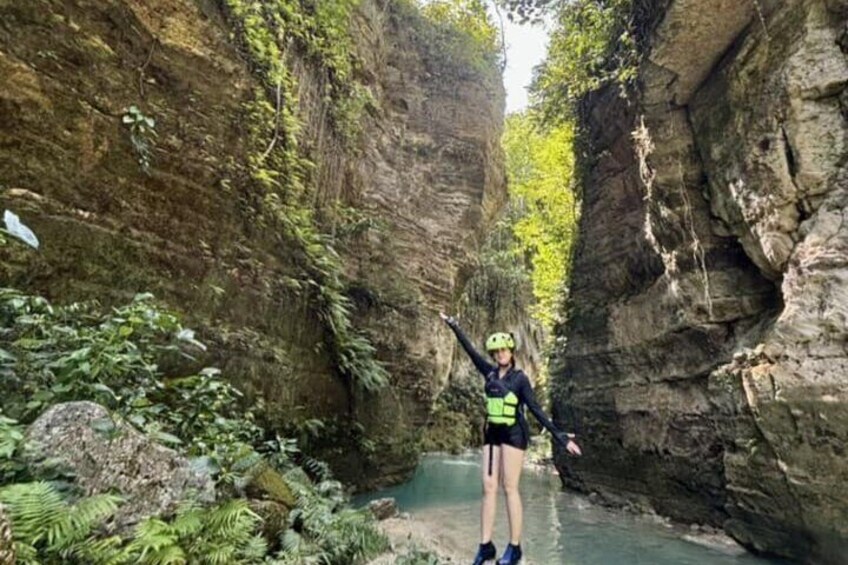 Kawasan Falls Canyoneering Experience from Cebu with Lunch