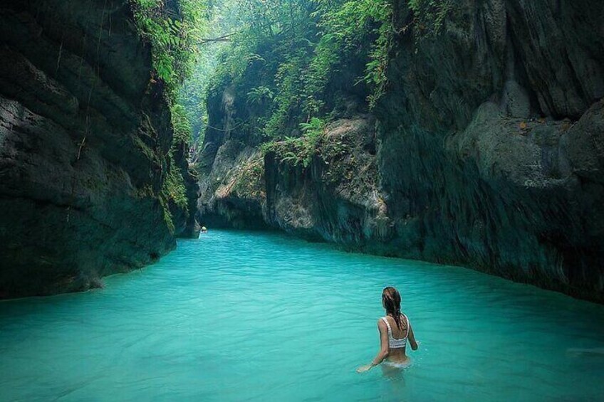 Kawasan Falls Canyoneering Experience from Cebu with Lunch