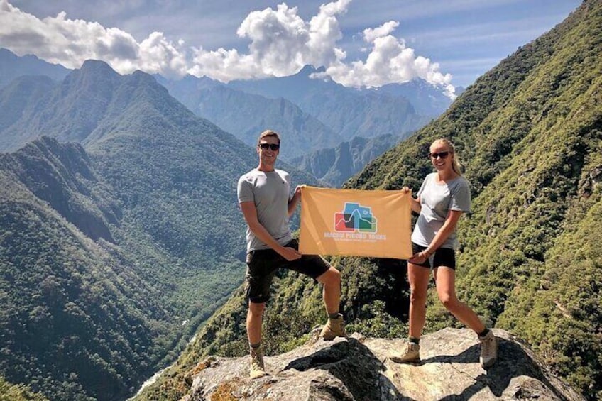 2-Day Short Inca Trail to Machu Picchu(Small groups)