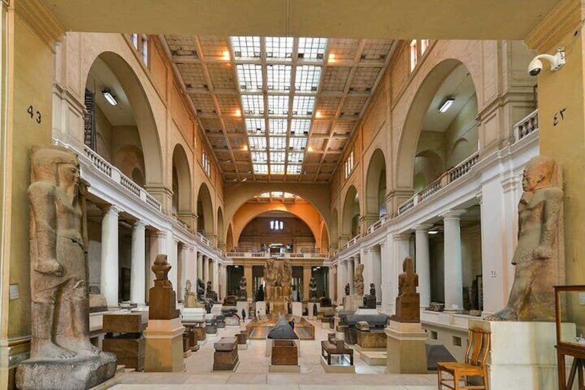 Cairo Day Trip: Pyramids, Egyptian Museum & Lunch - Hurghada