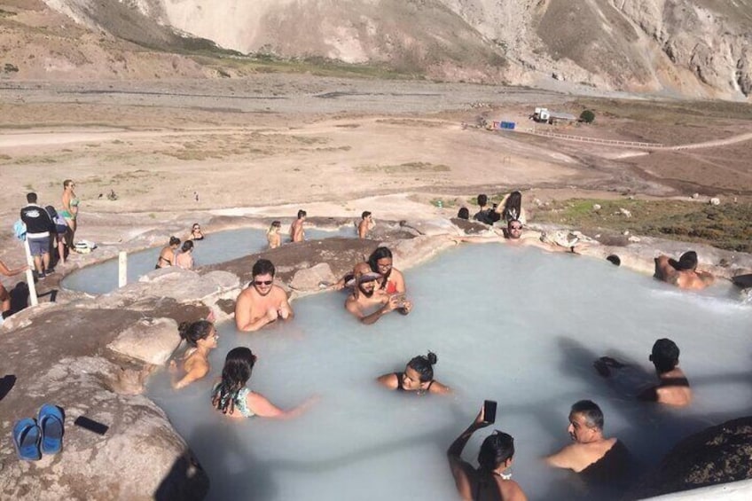 Cajon del Maipo Region - Hot Springs Termas de Colina