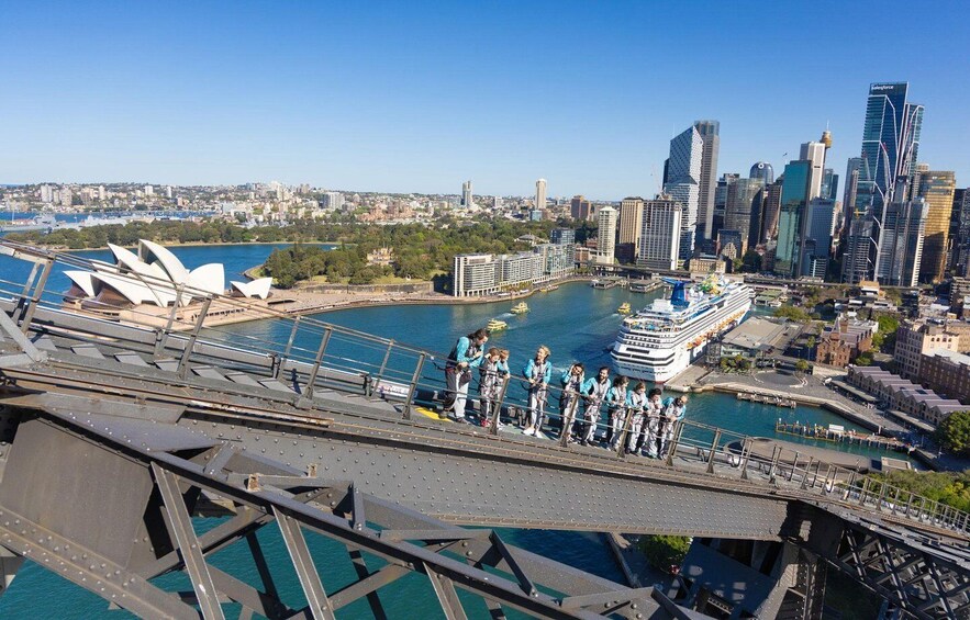 Sydney: Guided Daytime Summit Climb of Sydney Harbour Bridge