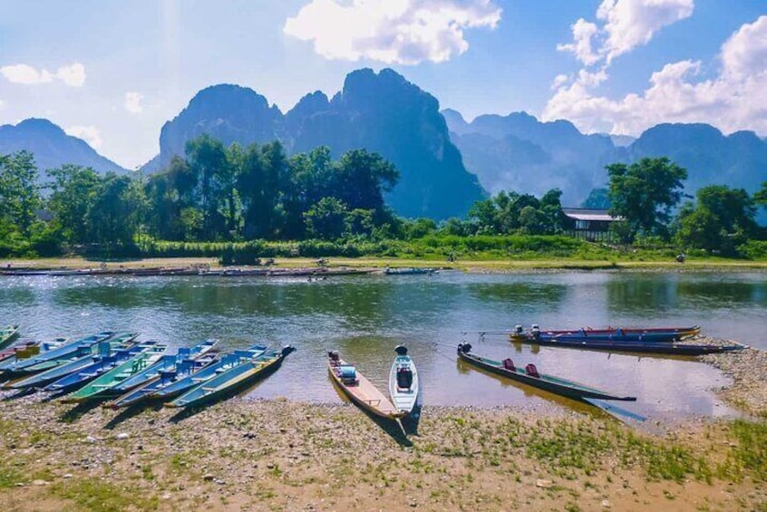 Private Tour Vientiane - VangVieng by Express Train 