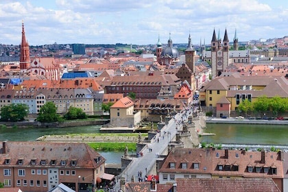 Self-guided scavenger hunt and city game in Würzburg