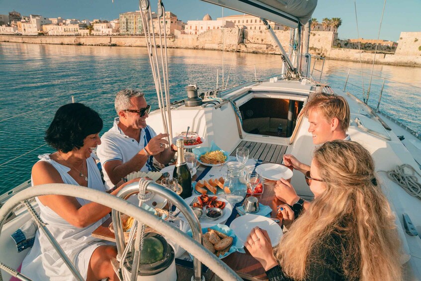 Picture 2 for Activity Siracusa: Aperitivo in Barca a vela