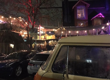 Munich: Christmas Markets Tour in a Vintage Volkswagen Bus