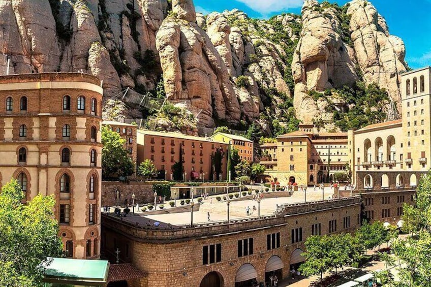 Train Journey from Barcelona Shared Tour in Montserrat 