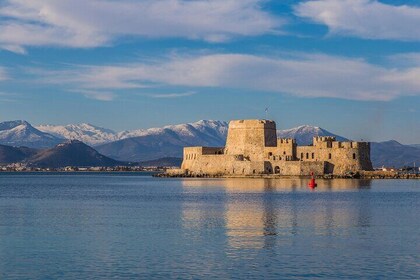 从雅典出发的迈锡尼，科林斯运河纳夫利奥半天私人旅行