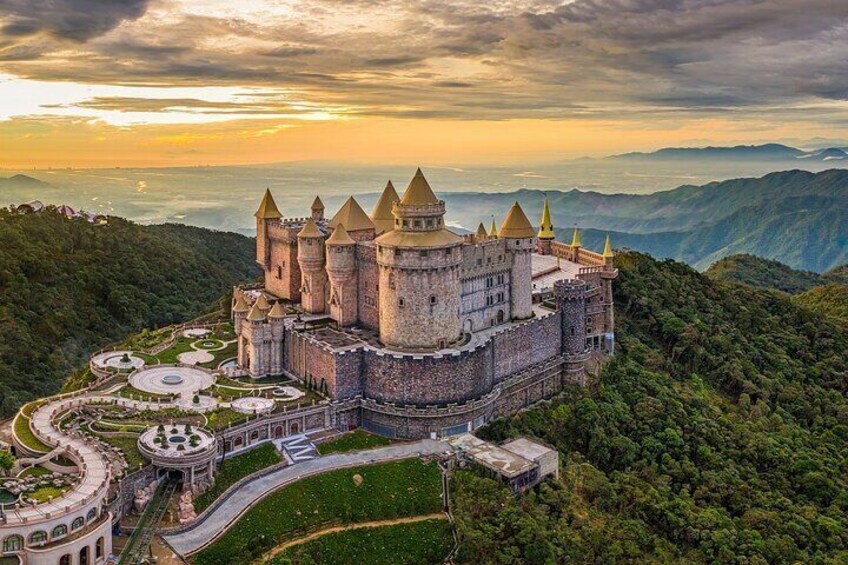 Private Scenic Tour to Ba Na Hills & Golden Bridge from Da Nang