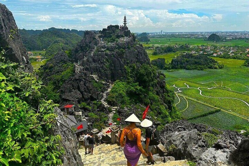 Uncover Northern Vietnam in 7 Days: Ninh Binh, Ha Long Bay & Sapa