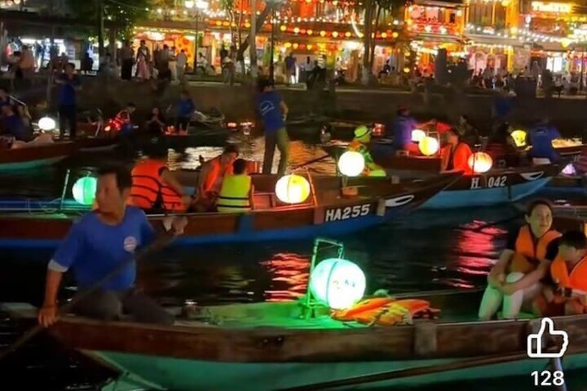 Boat Ride and Release Lantern at Hoai River